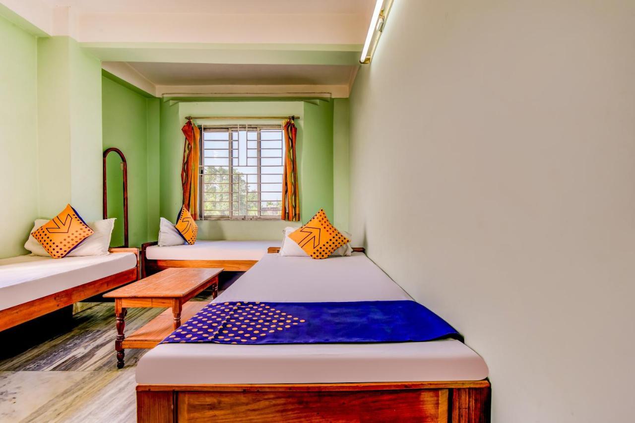 Oyo 63538 Hotel Lotus 1 Khanapara Quarto foto