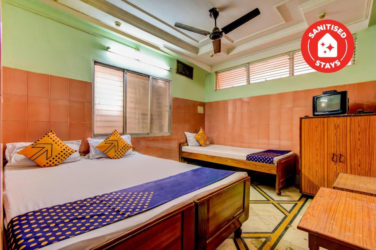 Oyo 63538 Hotel Lotus 1 Khanapara Exterior foto