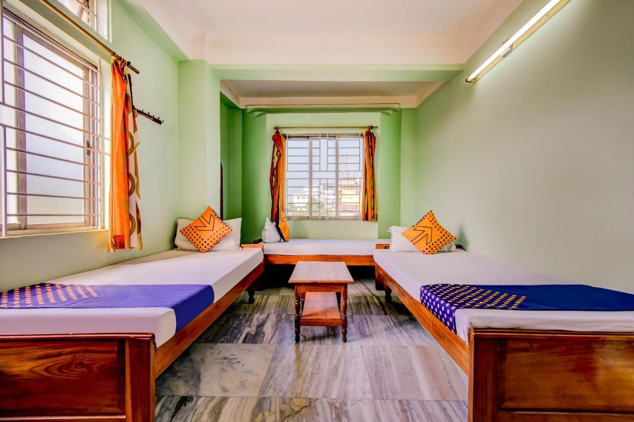 Oyo 63538 Hotel Lotus 1 Khanapara Quarto foto